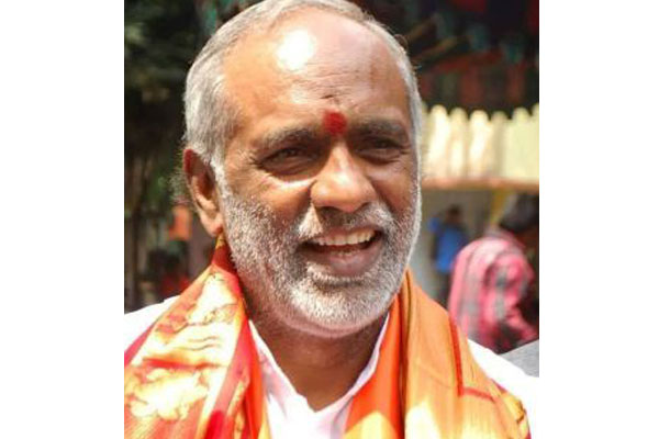 తెలంగాణ‌లో హిందుత్వ అంశం అన్వేష‌ణ‌లో ల‌క్ష్మ‌ణ్..!
