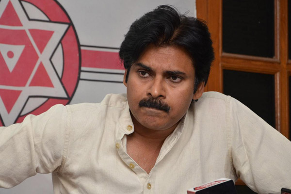 అందరూ స్పందించారు పవన్ తప్ప…పాలిటిక్స్‌లో ఉన్నాడా?