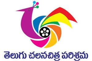 తిరగబడండి – టాలీవుడ్‌ను రెచ్చగొడుతున్న రాజకీయం !