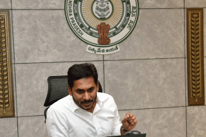 ఇక కరోనాతోనే కలిసి జీవించాలి : జగన్