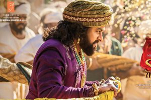 ‘సైరా’ లెక్క‌లు తేలుస్తున్న‌ చిరు