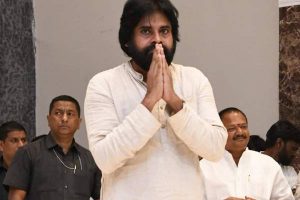 రవితేజ : ఫ్యాన్స్‌ను కార్యకర్తలుగా మారిస్తే పవన్‌కు తిరుగుండదు..!