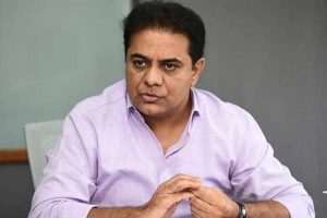 మజ్లిస్‌నూ దూరం చేసుకున్న కేటీఆర్