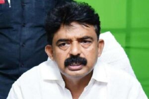 నిజమే పేర్నీ.. అరిచే కుక్క కరవదు !