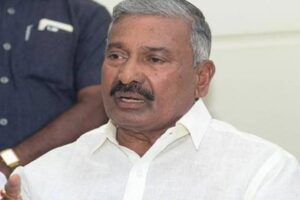 పెద్దిరెడ్డి రైట్ హ్యాండ్  రిటైర్ – అలా వదిలేస్తున్నారేంటి ?
