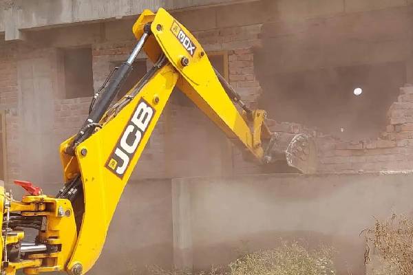 కొండాపూర్‌లో హైడ్రా కూల్చివేతలు – 36 ఎకరాలకు రక్షణ !