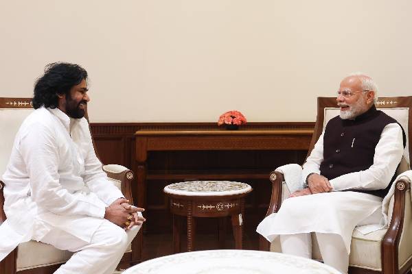 Pawan Kalyan Narendra Modi