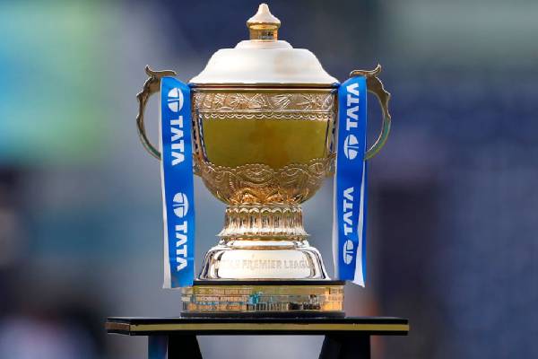 ఐపీఎల్ నిరవధిక వాయిదా!