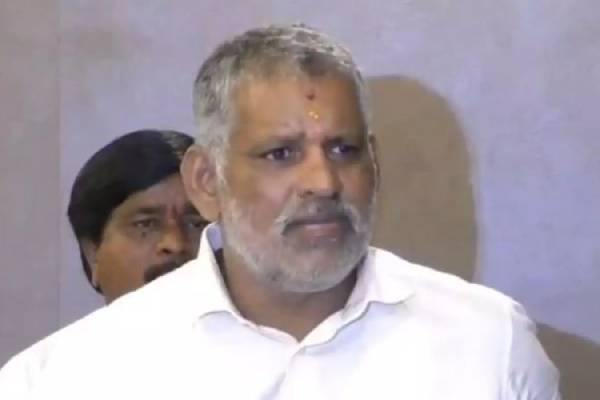 చెవిరెడ్డి బెదిరింపులు !