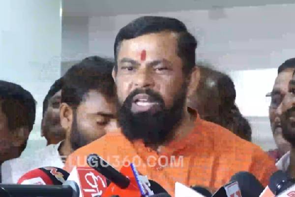 రోడ్డున పడ్డ రాజా సింగ్!