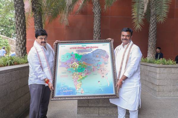 మ్యాప్ దిద్దుకున్న పీవీఎన్ మాధవ్ !