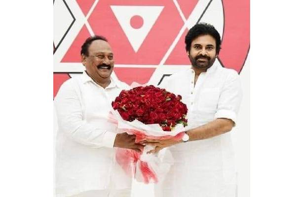 జనసేన పార్టీలో సస్పెన్షన్ల వివాదం !