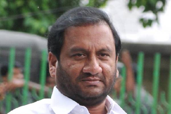 వైసీపీ: మహిళా కంటక ముఠా !