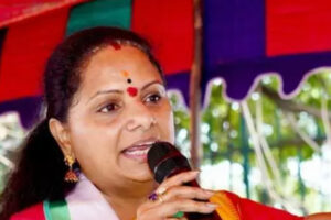 ఎస్పీ బాలు విగ్రహం ప్రసాద్స్‌లో పెట్టుకోవచ్చు: కవిత