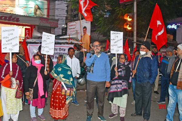 వెనిజులా సమస్య కూడా ఇక్కడి కమ్యూనిస్టులకు కావాలా?