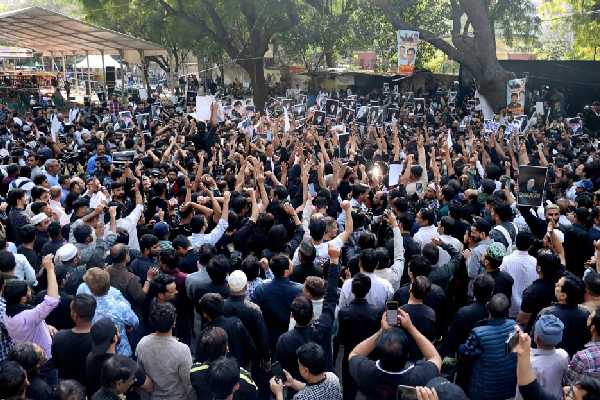 యుద్ధంలో ఎవరూ గెలవరు – మిగిలేది వినాశనమే   !