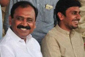 భూమనపై రగిలిపోతున్న స్వామిజీల సమాజం