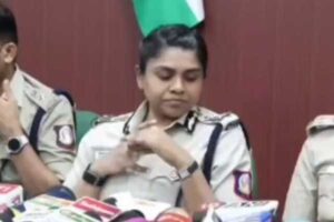 తమిళ పోలీసుల నవ్వులాట- ఏఐ వీడియో అట!