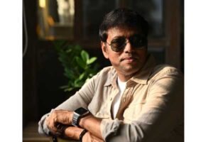 కెప్టెన్ చైర్‌లో మరో కెమెరామ్యాన్