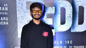 ఈ పోలిక‌లు అవ‌స‌ర‌మా అనంతూ..?