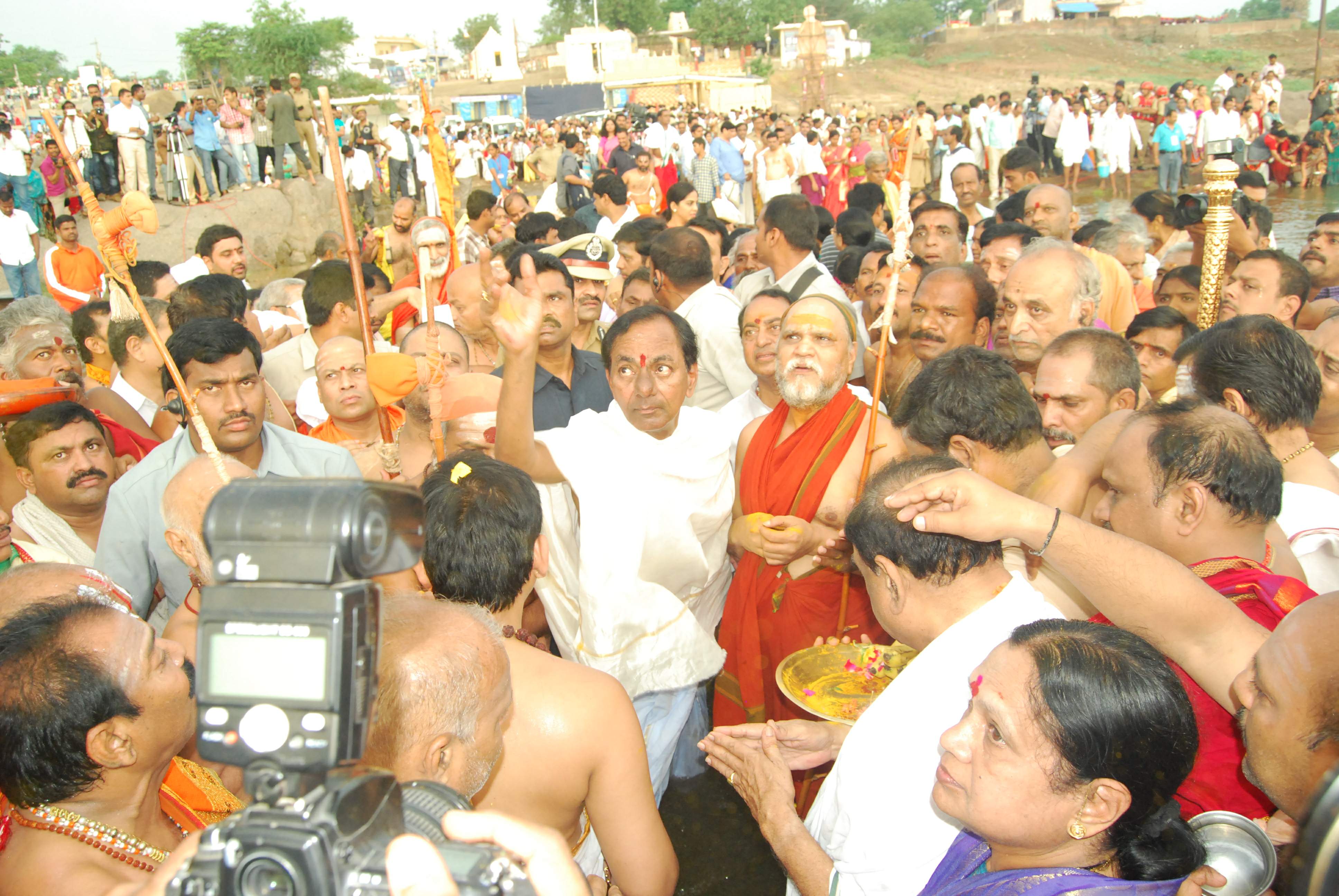 Pictures  of KCR’s Holy Dip in Godavari