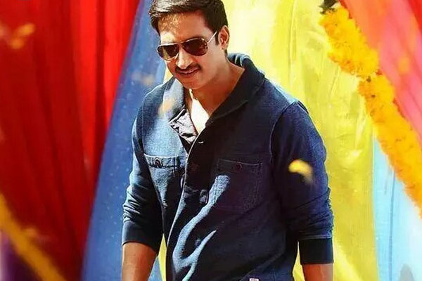 Gopichand to arrive on Christmas