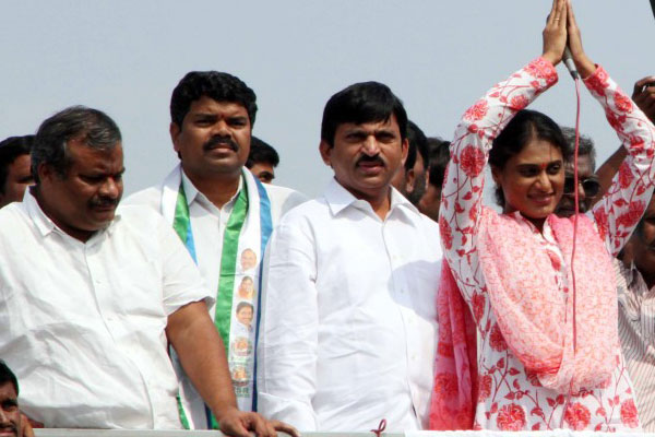 For the first time, YSRC harsh on KCR govt