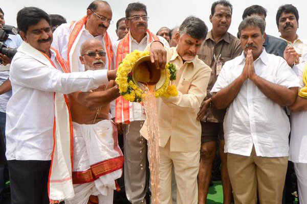 Andhra Pradesh plans pilgrimages to Pattiseema