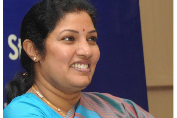 Has BJP fielded Purandeswari against Naidu ?