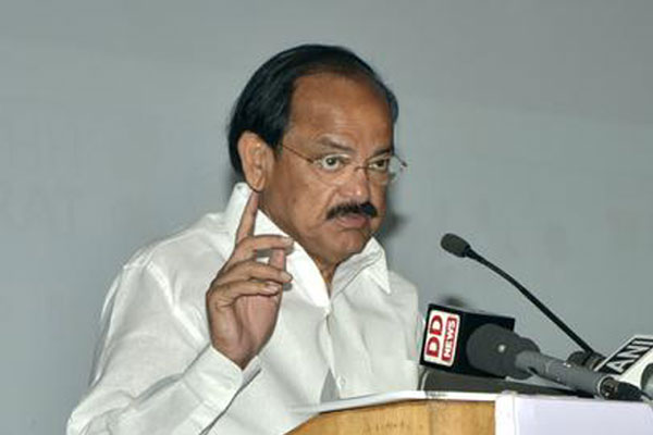 Venkaiah tweets fire on AP Congress’ cheating cases