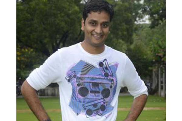 Srinivas Avasarala ropes in two young heroes for his next