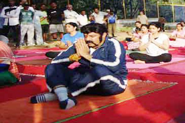 Balakrishna participates in yoga day festivities
