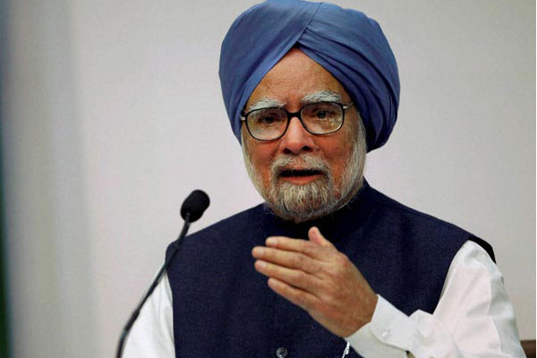 Note ban, GST ‘twin blow’ to economy, winds of change blowing in Gujarat: Manmohan