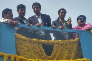 PV Sindhu receives rousing welcome from TS, AP govts
