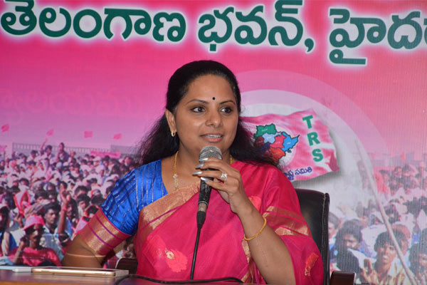Only AP strikes to Venkaiah's mind, says Kavitha