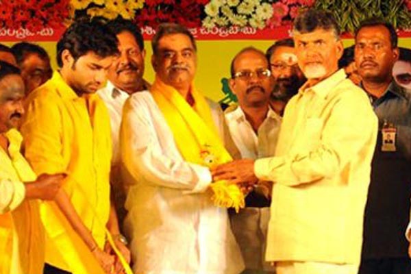 devineni nehru joined in tdp, devineni nehru praises Chandrababu