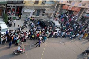 People suffer due to cash crunch in Telangana, Andhra