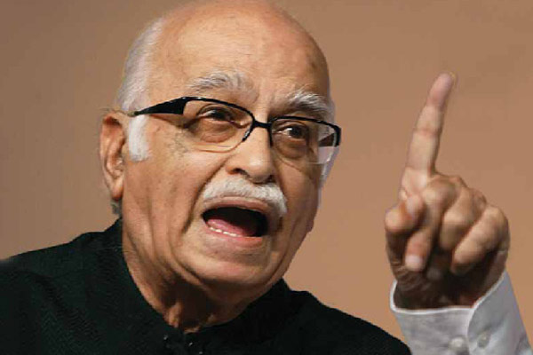 Advani flays Modi’s failure to run Parliament
