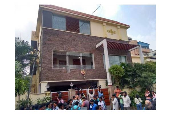 IT raid at Tamil Nadu Chief Secretary's residence