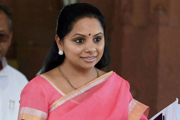 KCR to elevate daughter Kavitha as TRS's Executive President