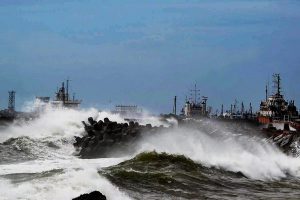 Chennai Airport services suspended after Cyclone Vardah havoc