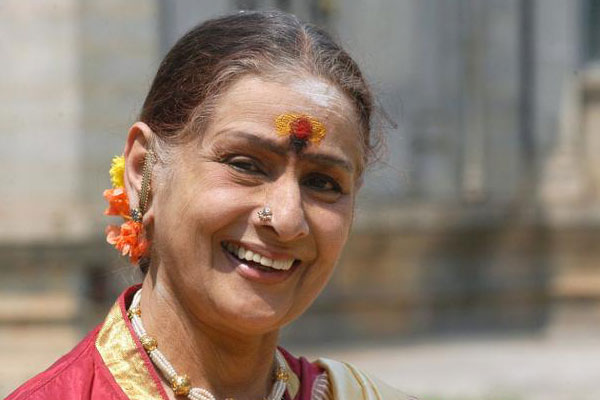 Veteran actress Kanchana out from baahubali2