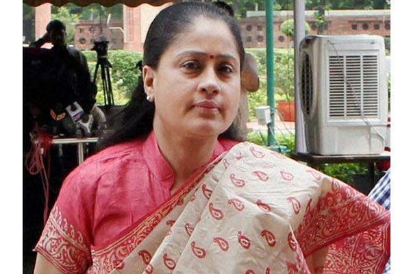 Can Congress Rely On Vijayashanthi Now?
