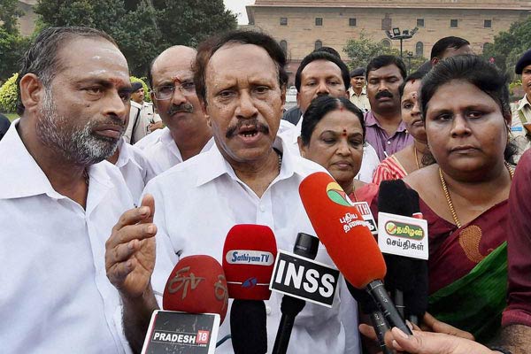 AIADMK MPs blames Modi over uproar over Jallikattu