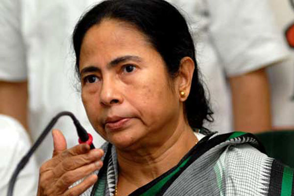 Mamata becomes furious with her MPs arrest, sought Modi’s arrest
