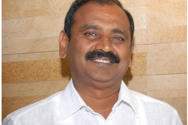 YSRCP flays Chandrababu, Venkaiah Naidu to pursue personal agenda