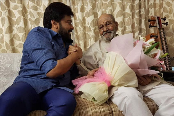 Chiranjeevi congratulates K. Viswanadh