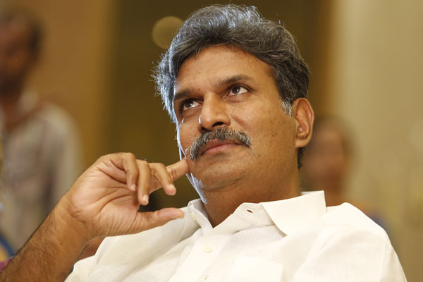 Kesineni heats up TDP politics, locks horns with brother