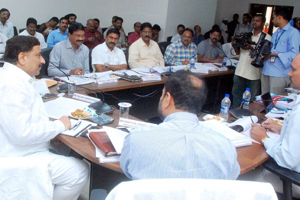 AP heading to build 10 lakh houses