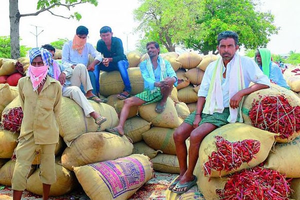 TRS government is giving farmers the cold shoulder